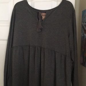 Gray plus size maternity shirt